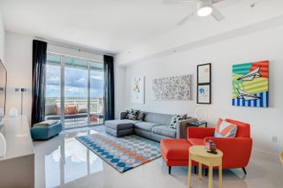 Photo of Listing #R11144701