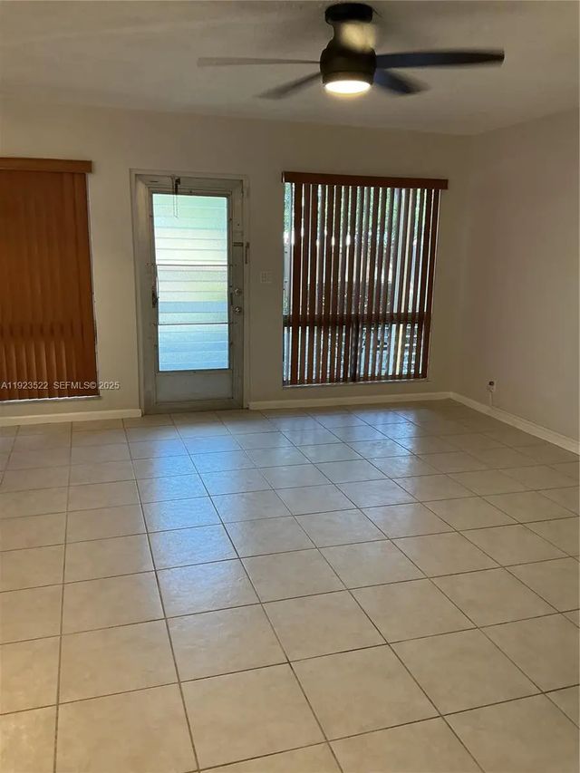 3 of 11 - 2716 Ne 30th Place #103c, Fort Lauderdale, FL