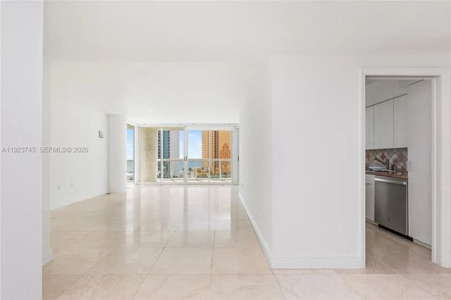 4 of 54 - 16400 Collins Avenue #942, Sunny Isles Beach, FL