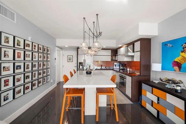 4 of 14 - 2155 Washington Court #205, Miami Beach, FL