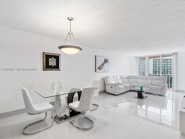2 of 12 - 19370 E Collins Avenue #625, Sunny Isles Beach, FL