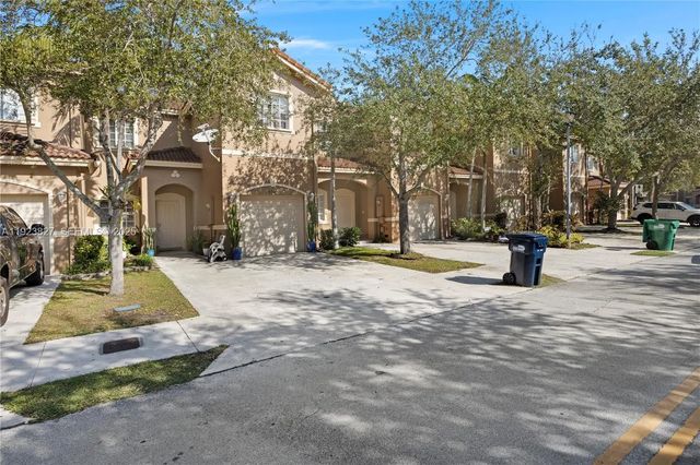 8525 Sw 214th Terrace, Cutler Bay