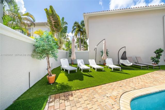 2 of 41 - 1547 Mariner Way, Hollywood, FL