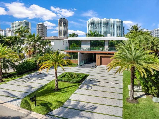 2 of 61 - 342 S Parkway, Golden Beach, FL
