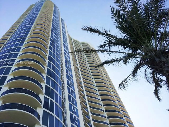 17201 Collins Avenue #1009, Sunny Isles Beach