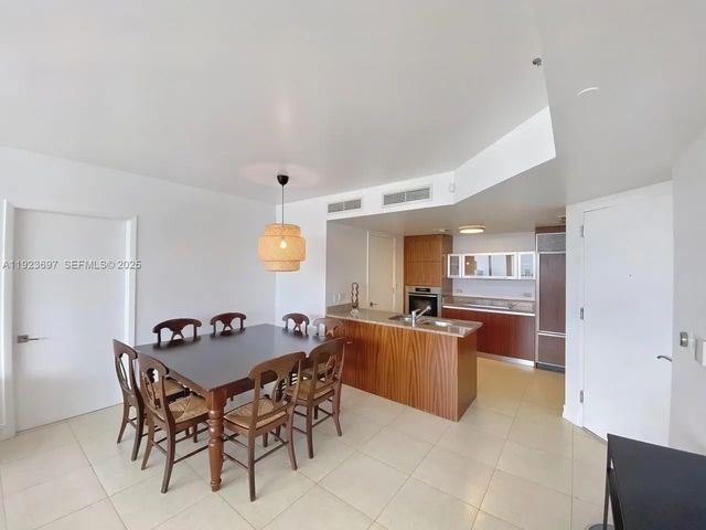 5 of 12 - 17201 Collins Avenue #1009, Sunny Isles Beach, FL