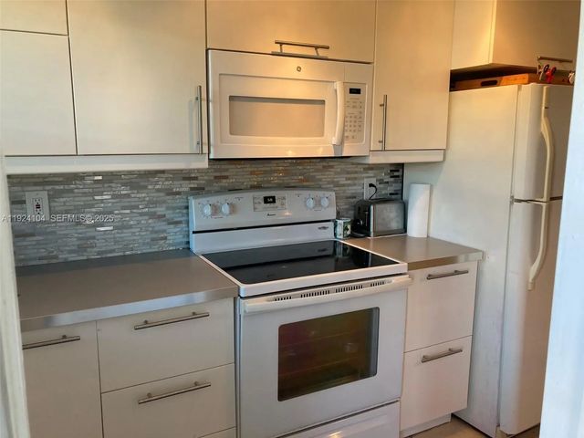 5 of 99 - 5300 Washington Street #n117, Hollywood, FL