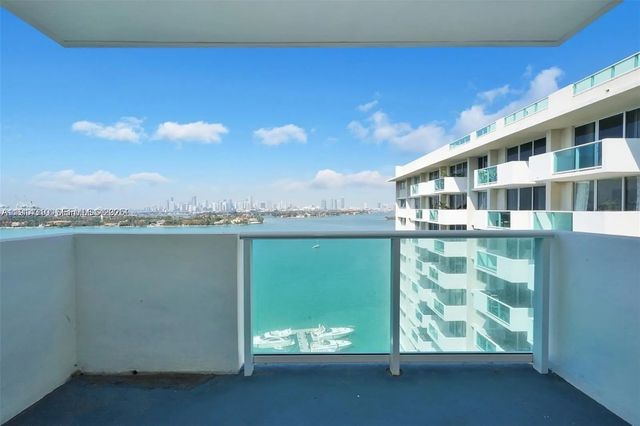 4 of 22 - 1200 West Avenue #1503, Miami Beach, FL