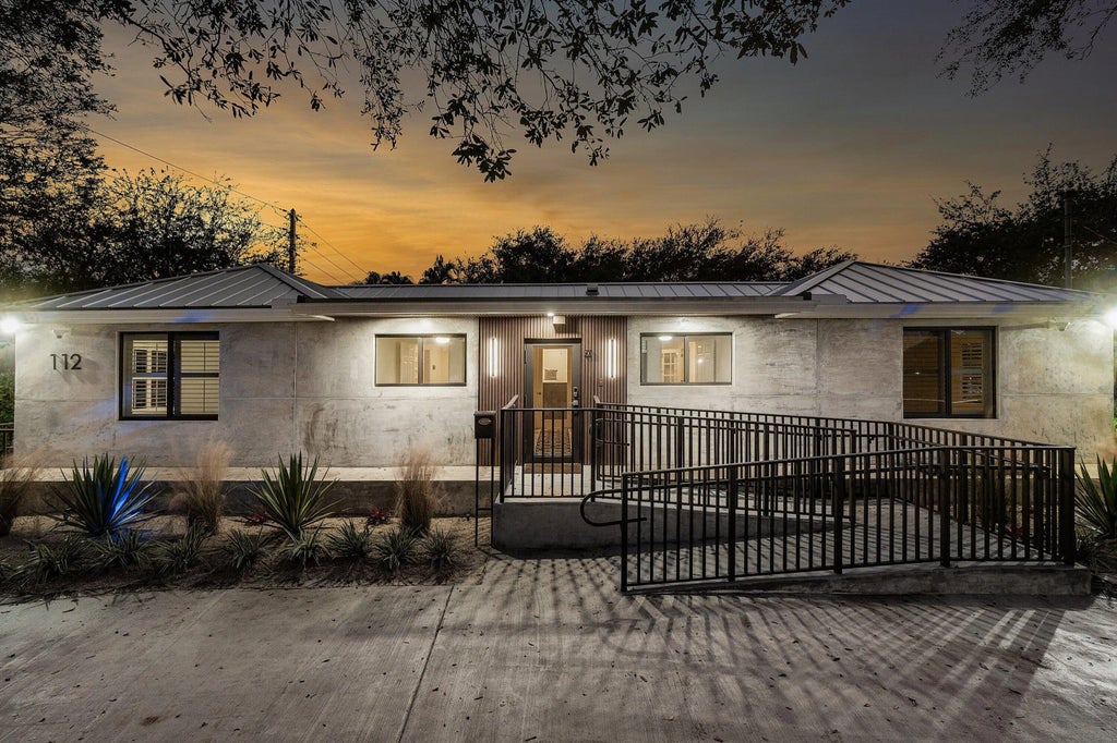 112 Se 10th Street, Delray Beach