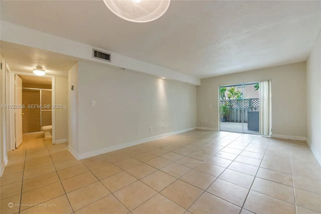 3 of 11 - 4600 Sw 67th Avenue #125, Miami, FL