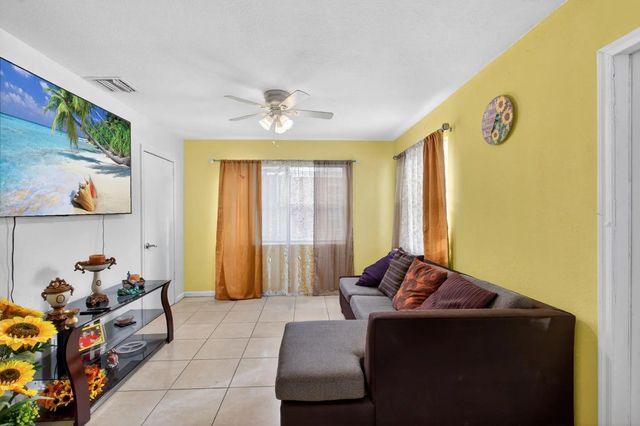 3 of 17 - 621 50th Street, West Palm Beach, FL