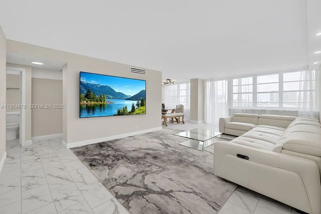 251 174th Street #1415, Sunny Isles Beach