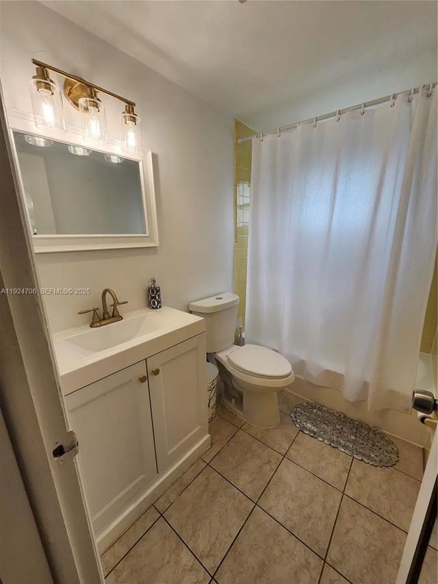 5 of 6 - 1100 Ne 9th Avenue #203, Fort Lauderdale, FL