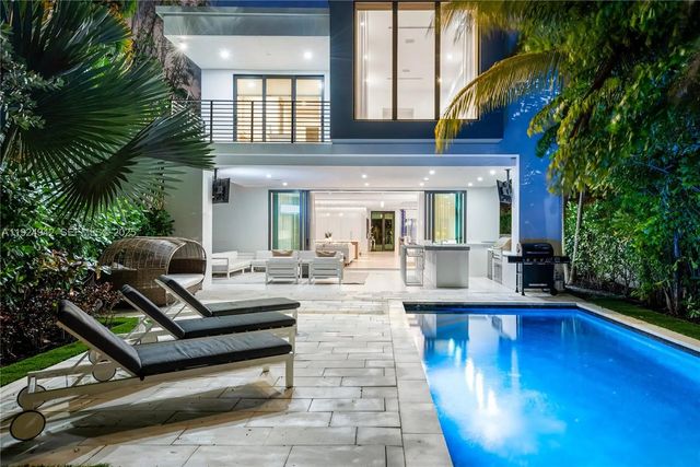 2 of 30 - 310 Se 11th Avenue, Fort Lauderdale, FL