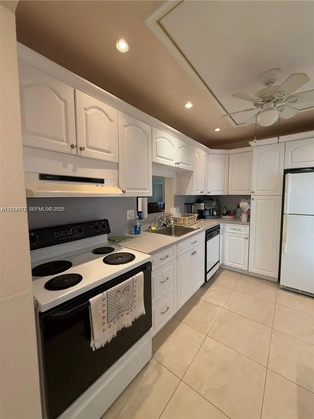 4270 Nw 40th Street #202, Lauderdale Lakes