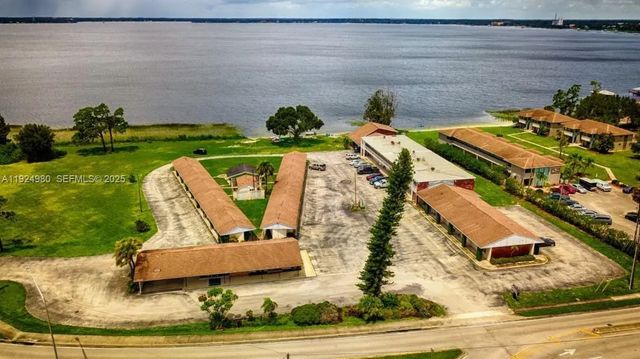 1001 Lakeview Drive, Sebring