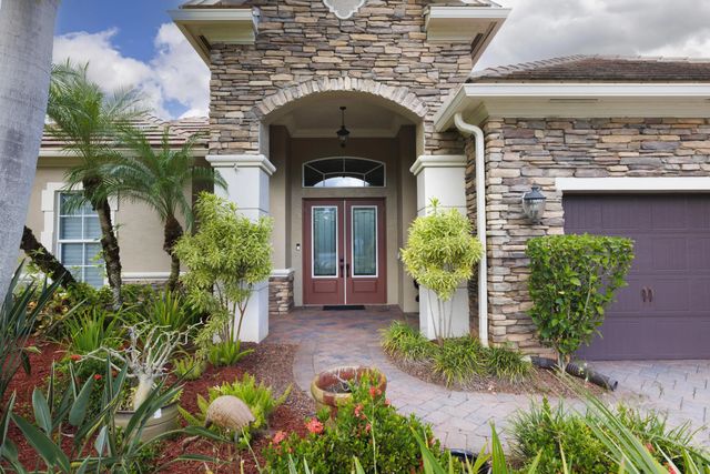 2 of 39 - 912 Sw Sun Circle, Palm City, FL
