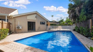 Photo of Listing #F10539411