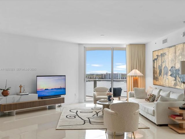17111 Biscayne Boulevard #1104, North Miami Beach