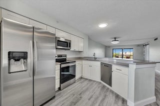 Photo of Listing #F10539258