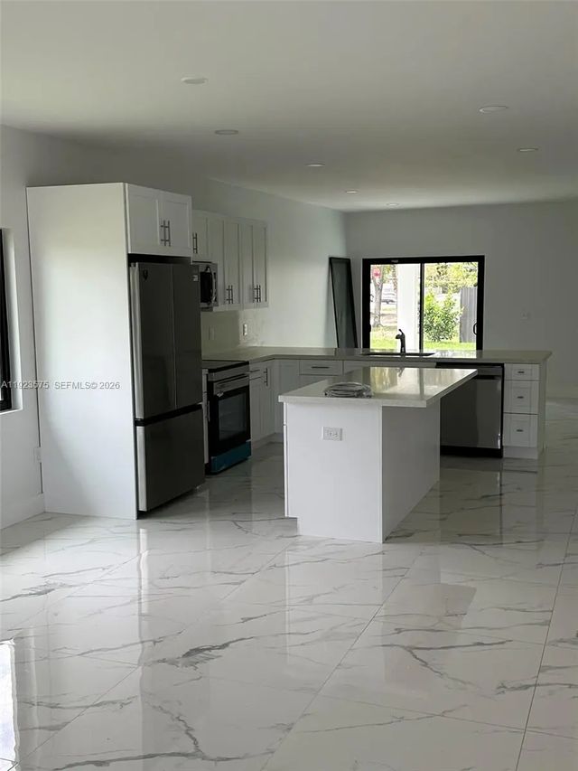 4 of 25 - 580 Sw 10th Avenue, Homestead, FL