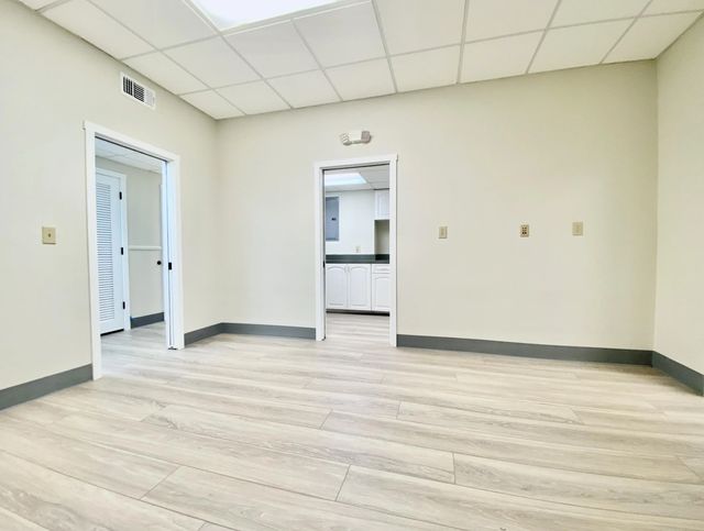 3 of 8 - 2231 Ne 25th Avenue #1, Pompano Beach, FL