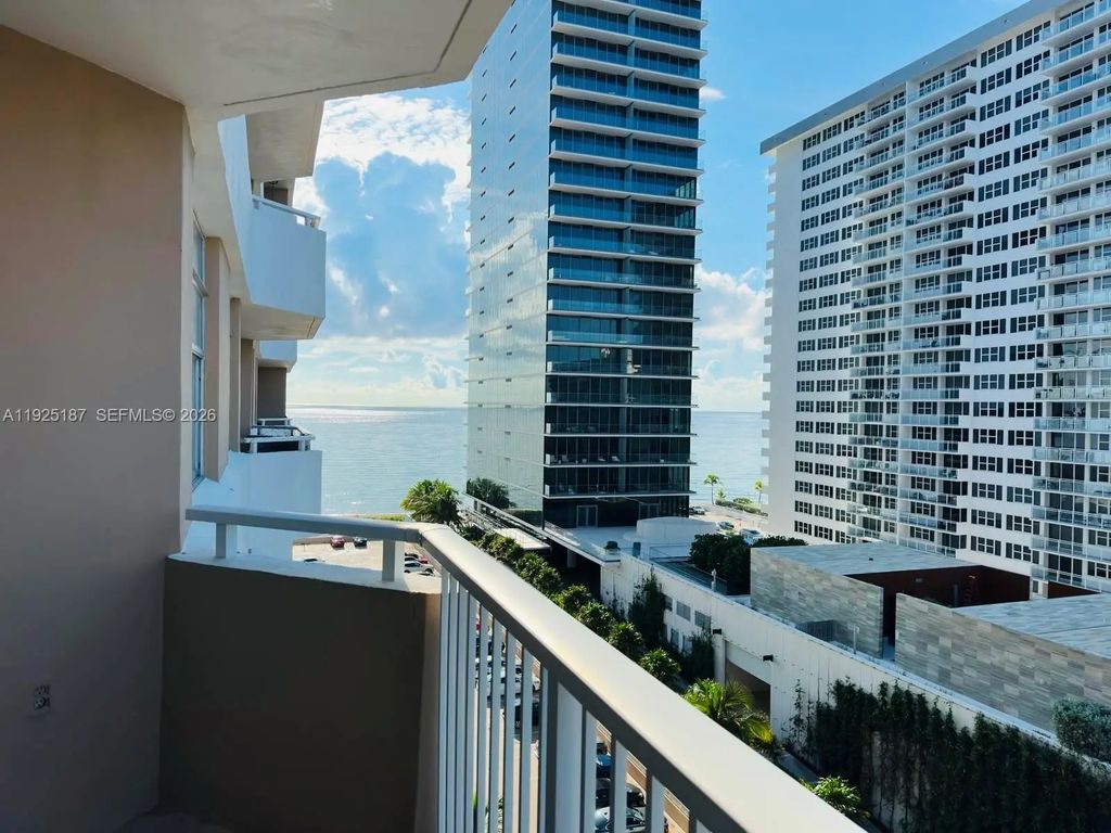 1980 S Ocean Drive #8n, Hallandale Beach