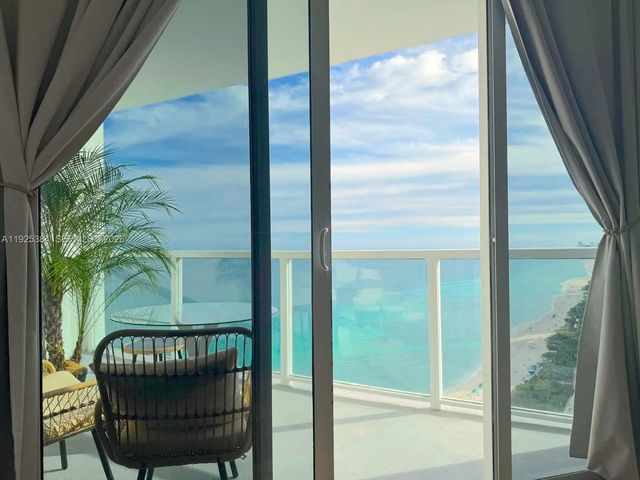4 of 14 - 16699 Collins Avenue #2701, Sunny Isles Beach, FL