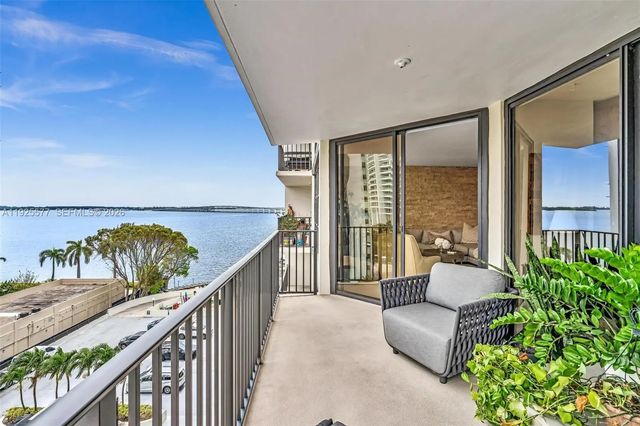 3 of 33 - 1865 Brickell Avenue #a703, Miami, FL
