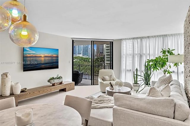 5 of 33 - 1865 Brickell Avenue #a703, Miami, FL