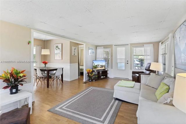 4 of 21 - 8616 Sw 16th Place, Davie, FL