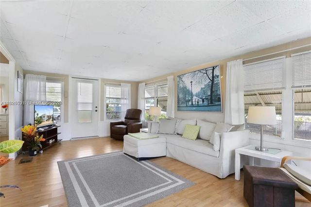 5 of 21 - 8616 Sw 16th Place, Davie, FL