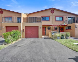 Photo of Listing #R11145476