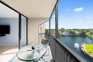 Photo of Listing #R11145517