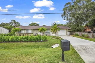 Photo of Listing #R11145538