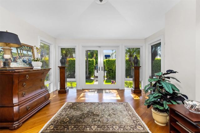 4 of 52 - 359 Poinciana Drive, Fort Lauderdale, FL