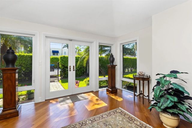 5 of 52 - 359 Poinciana Drive, Fort Lauderdale, FL