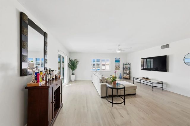 3 of 30 - 1450 N Riverside Drive #201, Pompano Beach, FL