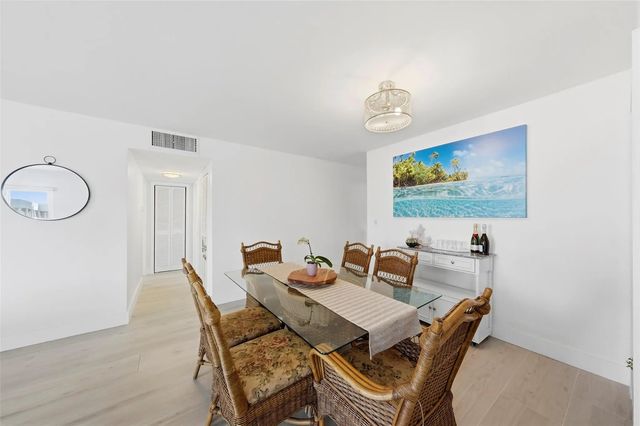 5 of 30 - 1450 N Riverside Drive #201, Pompano Beach, FL