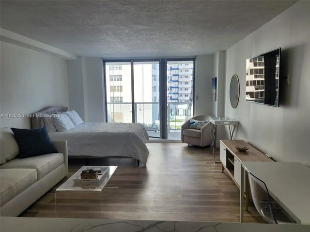 2 of 25 - 3180 S Ocean Drive #307, Hallandale Beach, FL