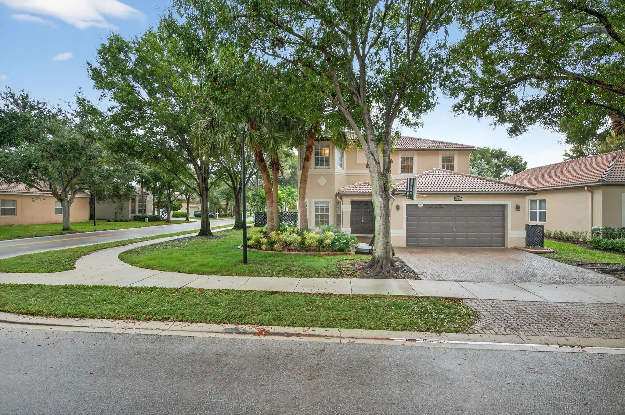 5784 Nw 49th Lane, Coconut Creek