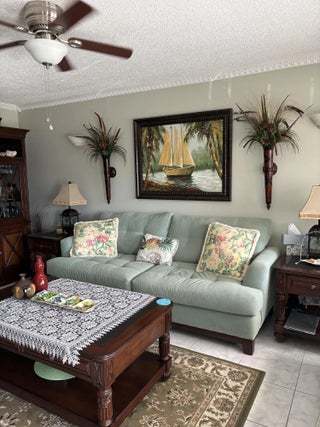 Photo of Listing #R11145726