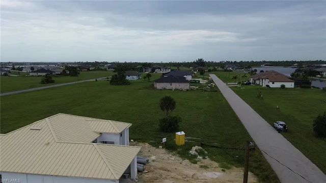 3 of 5 - 4012 Nw 38th Street, Cape Coral, FL