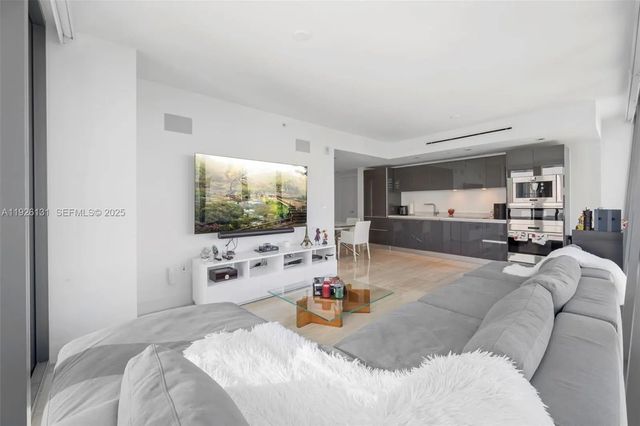 5 of 16 - 1451 Brickell Avenue #1106, Miami, FL