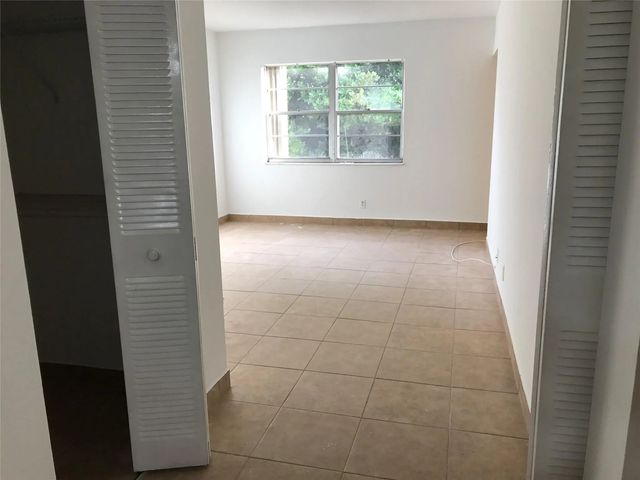 3 of 11 - 4394 Nw 9th Avenue #21-3a, Deerfield Beach, FL
