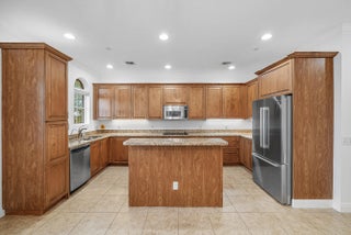 Photo of Listing #R11145806