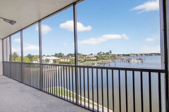 5 of 30 - 11390 Twelve Oaks Way #420, North Palm Beach, FL