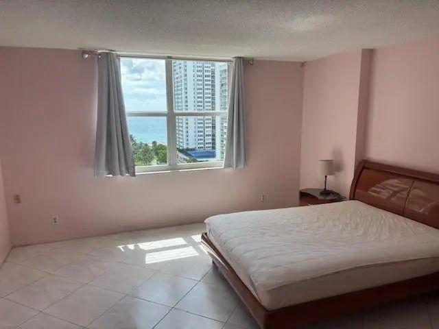 4 of 20 - 1865 S Ocean Drive #11n, Hallandale Beach, FL