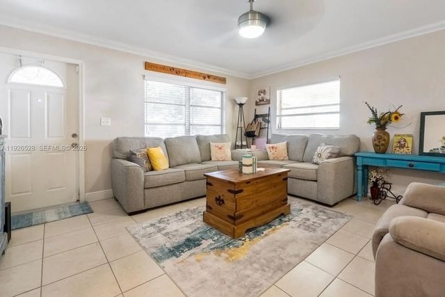 3 of 12 - 7002 Nw 95th Avenue, Tamarac, FL
