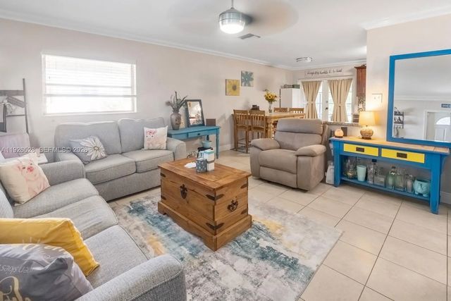4 of 12 - 7002 Nw 95th Avenue, Tamarac, FL